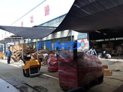 福瑞得機械微動態(tài)--座駕壓路機、手扶壓路機、灌縫機包裝發(fā)貨