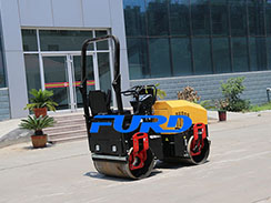 抓住特色打通渠道，全液壓小型壓路機(jī)廠家順利發(fā)展